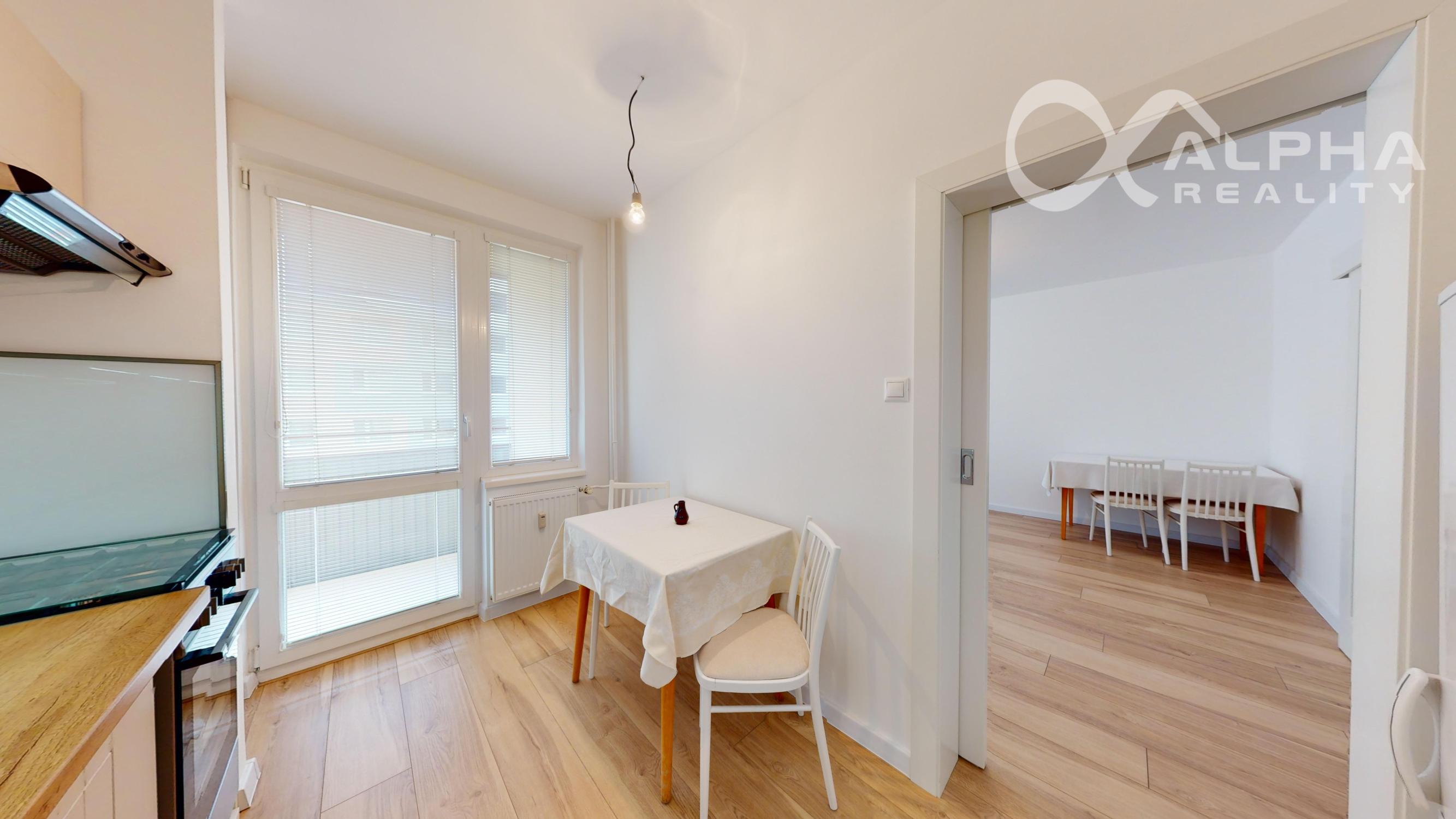 EXKLUZÍVNE 3 izbový byt s loggiou, sídlisko Západ, Levoča