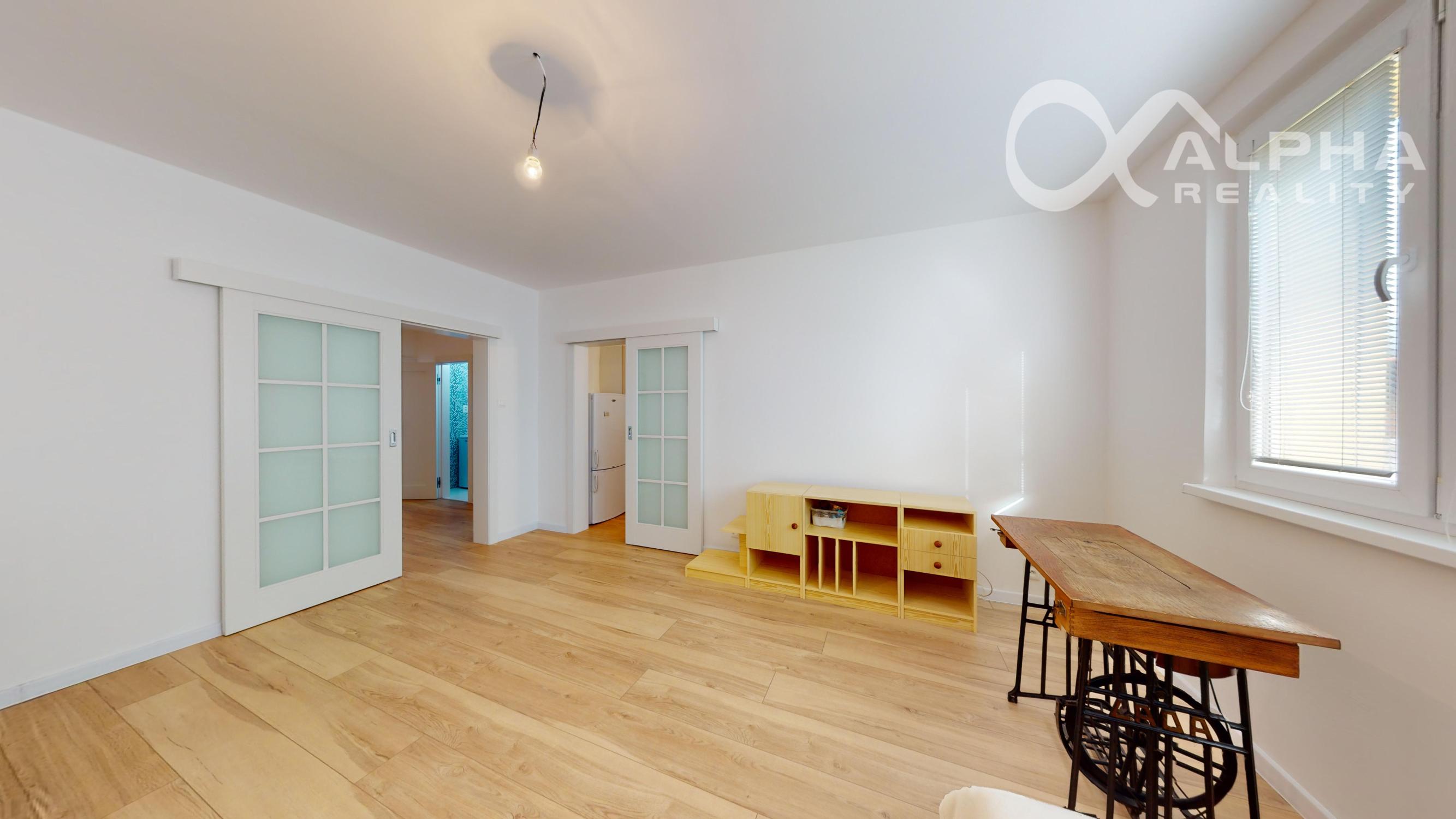 EXKLUZÍVNE 3 izbový byt s loggiou, sídlisko Západ, Levoča