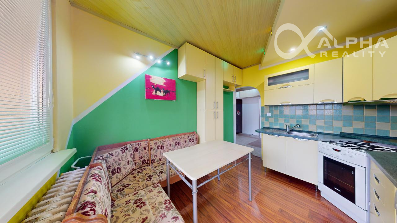 2 izbový byt s loggiou, sídlisko Pod vinicou, Levoča