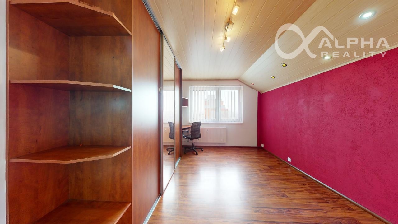 2 izbový byt s loggiou, sídlisko Pod vinicou, Levoča