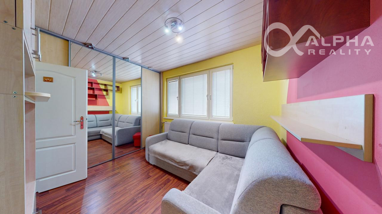 2 izbový byt s loggiou, sídlisko Pod vinicou, Levoča