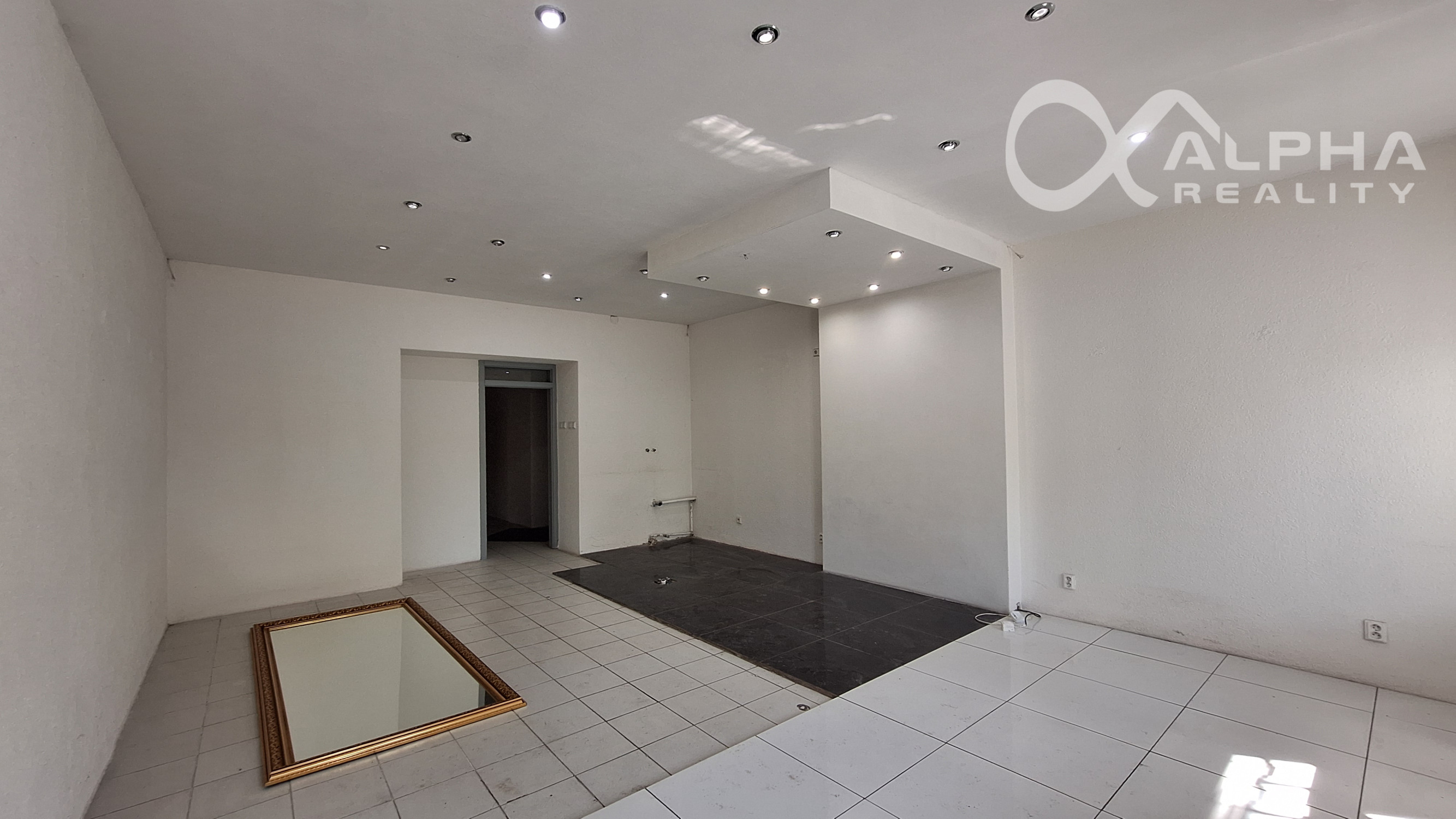 Budova obchodu a služieb, centrum, Spišská Nová Ves