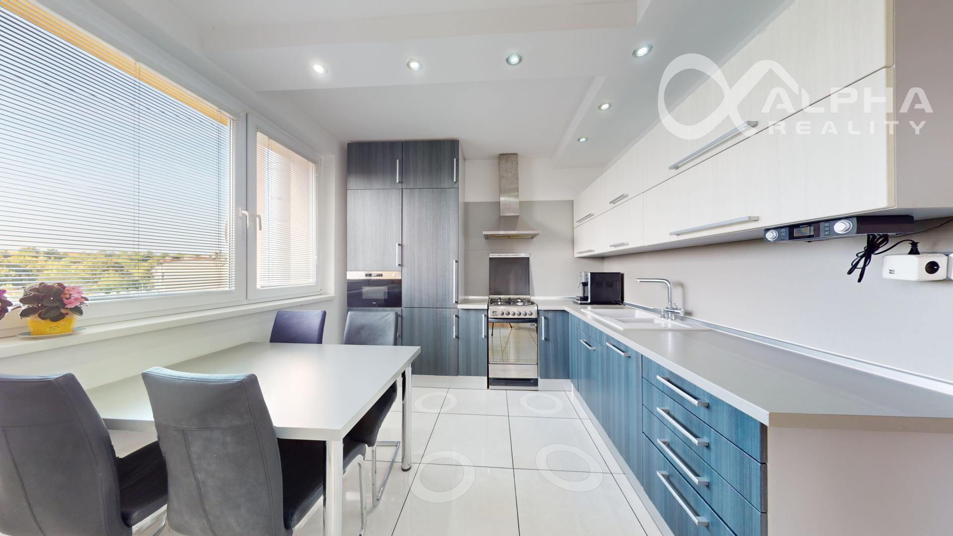 EXKLUZÍVNE 4i byt s balkónom, sídlisko Západ, Levoča