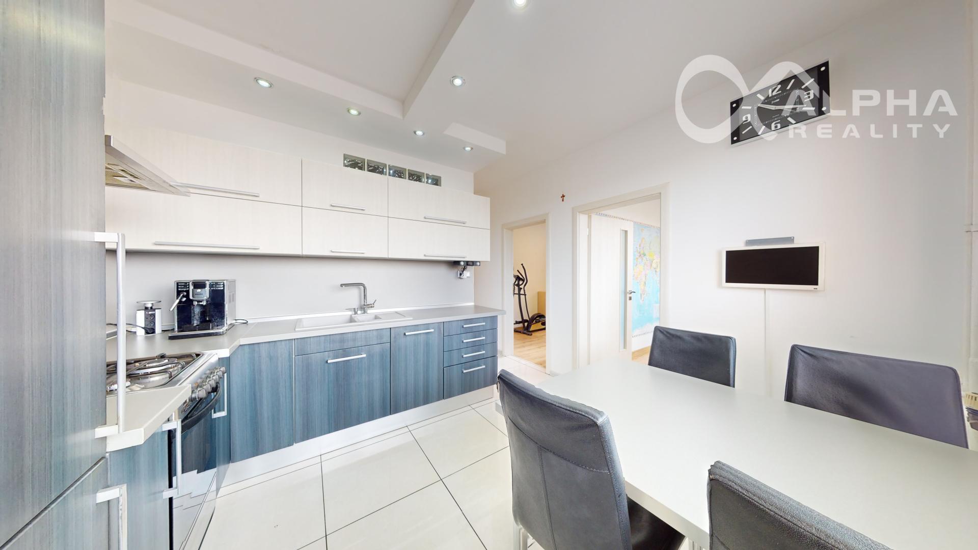 EXKLUZÍVNE 4i byt s balkónom, sídlisko Západ, Levoča