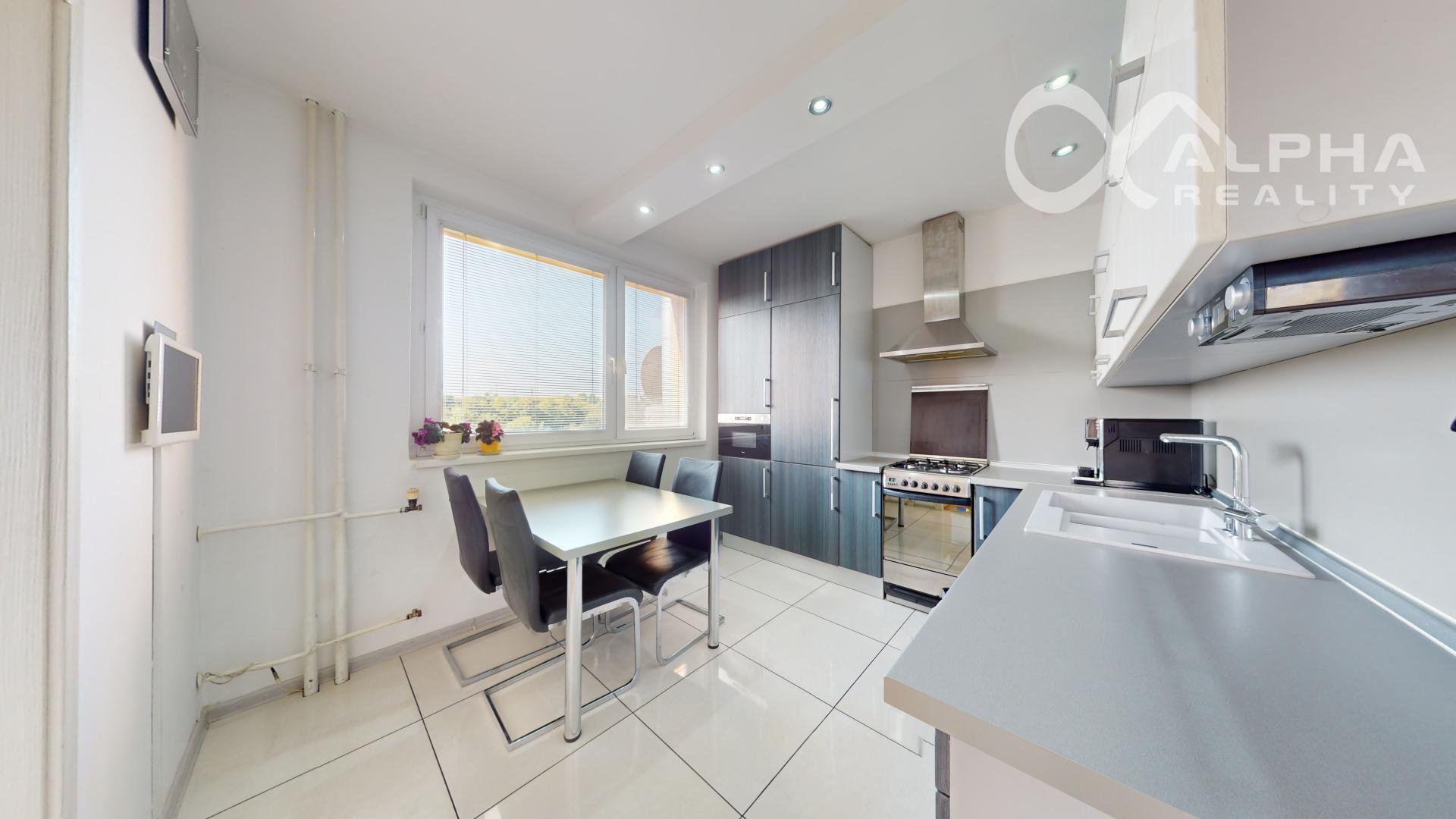 EXKLUZÍVNE 4i byt s balkónom, sídlisko Západ, Levoča