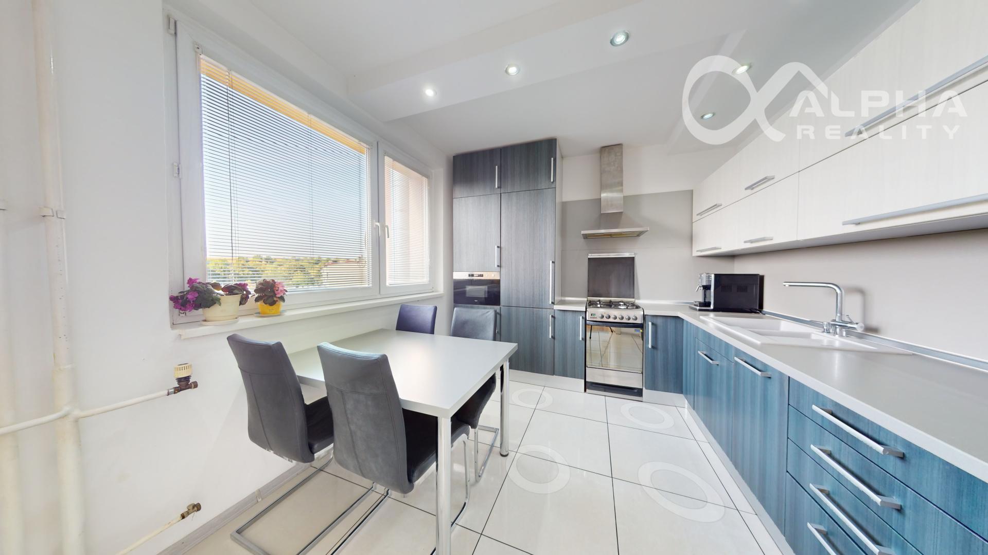 EXKLUZÍVNE 4i byt s balkónom, sídlisko Západ, Levoča