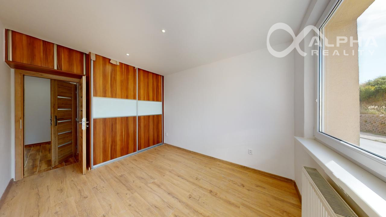 EXKLUZÍVNE 3 izbový byt s loggiou, sídlisko Západ, Levoča