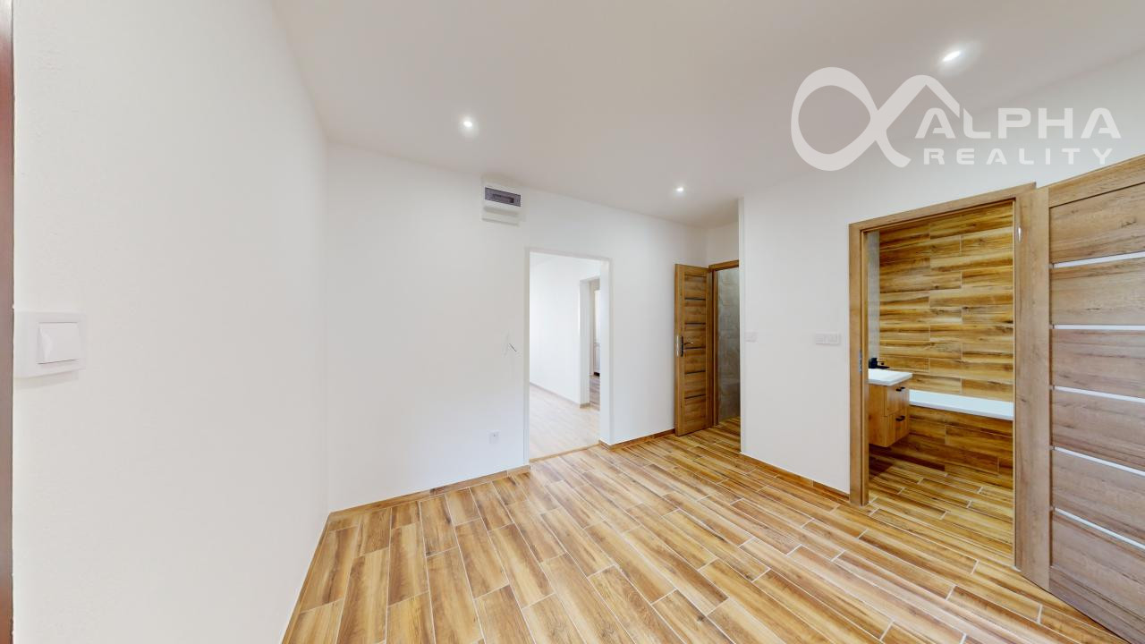 EXKLUZÍVNE 3 izbový byt s loggiou, sídlisko Západ, Levoča