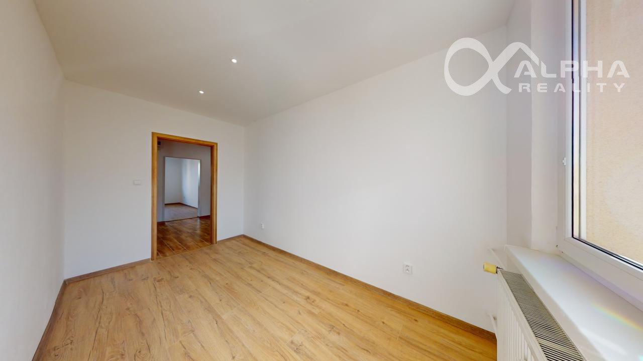 EXKLUZÍVNE 3 izbový byt s loggiou, sídlisko Západ, Levoča