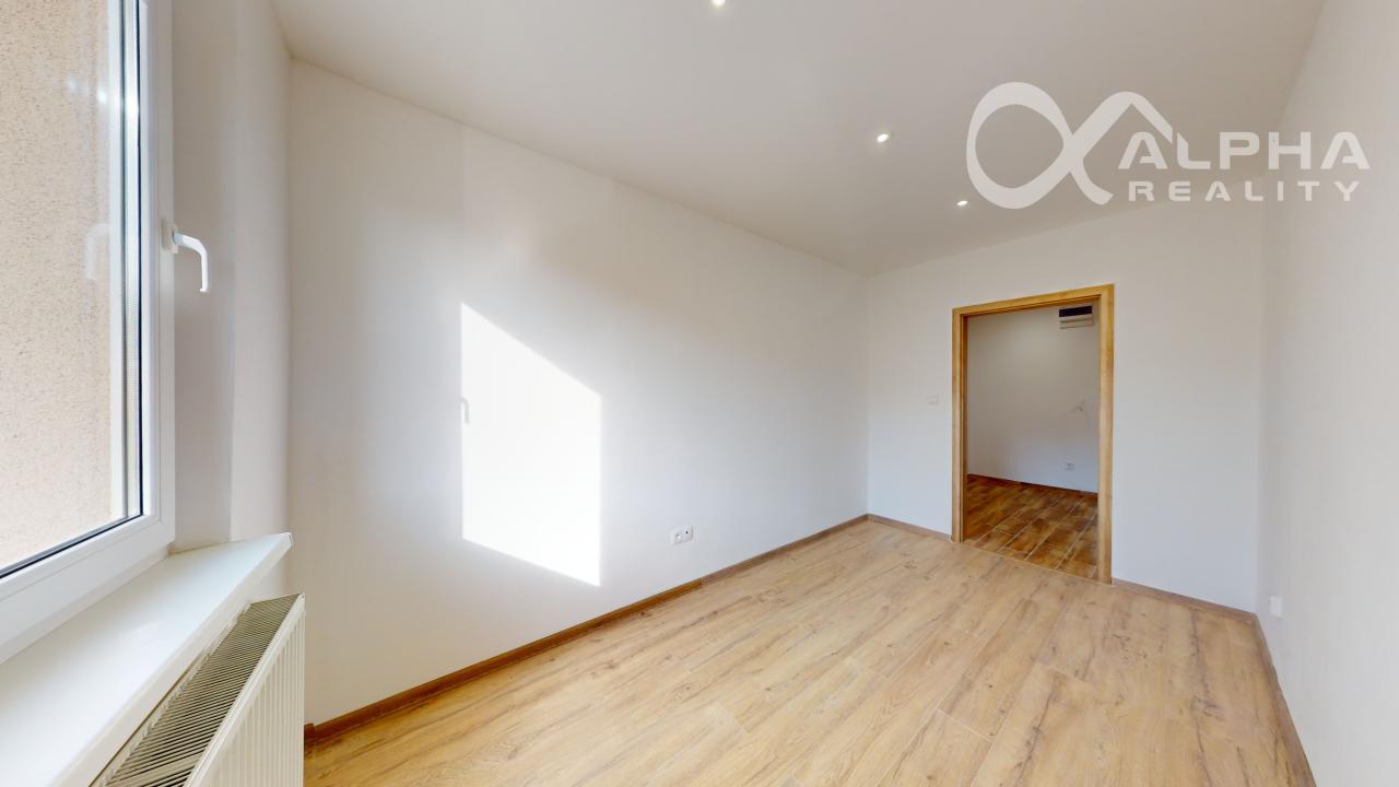 EXKLUZÍVNE 3 izbový byt s loggiou, sídlisko Západ, Levoča