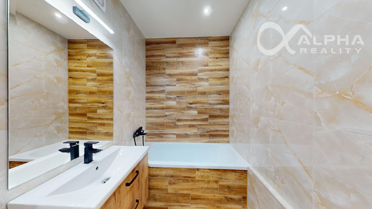 EXKLUZÍVNE 3 izbový byt s loggiou, sídlisko Západ, Levoča