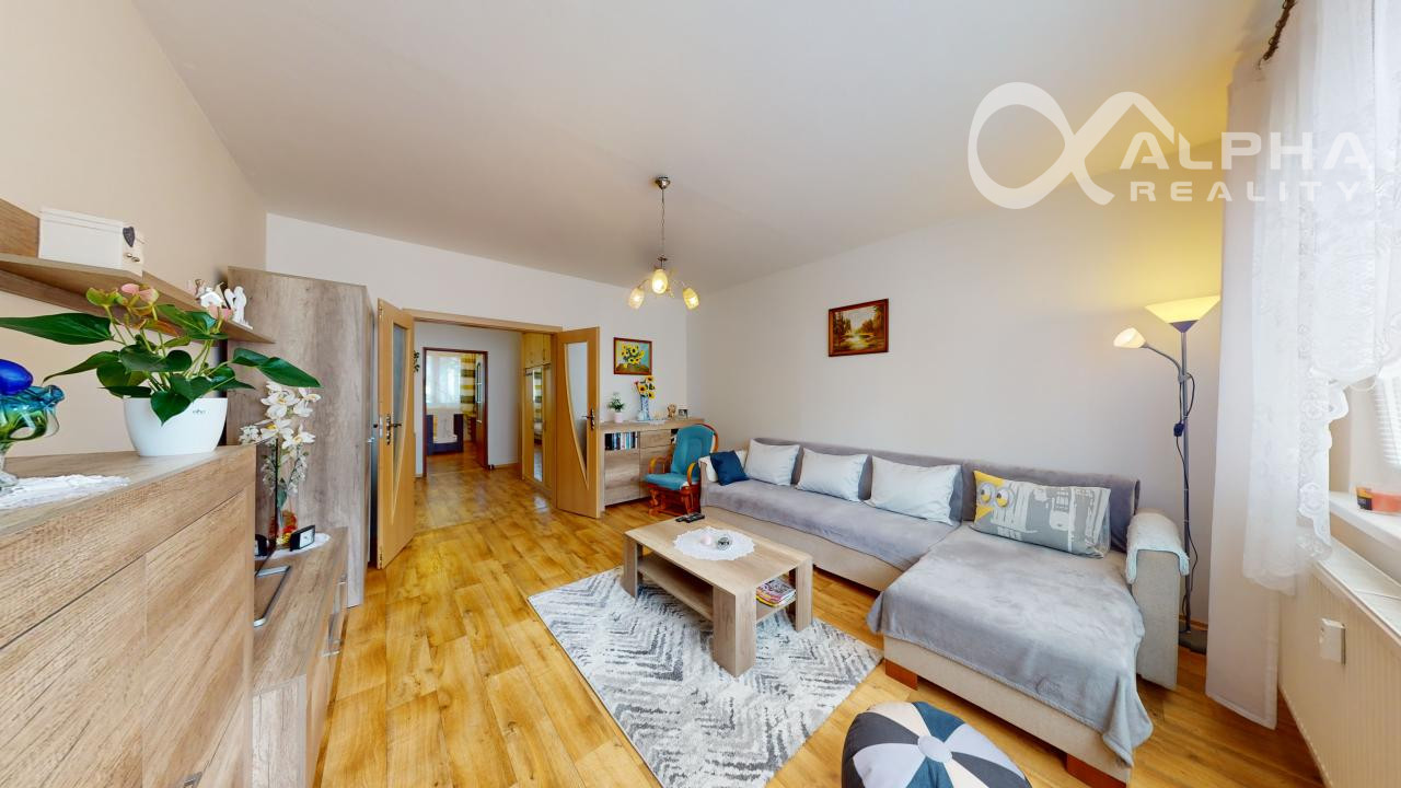 3 izbový byt s loggiou, sídlisko Západ, Levoča