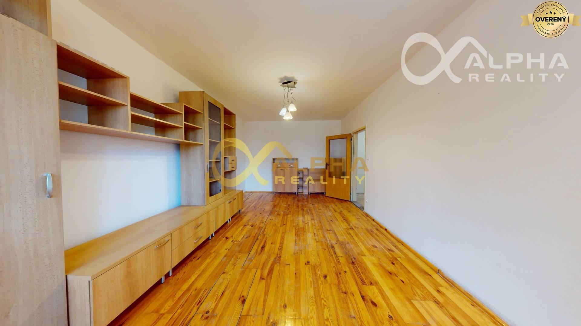 EXKLUZÍVNE 1 izbový byt s 2 loggiami, Trieda 1.mája, Spišská Nová Ves