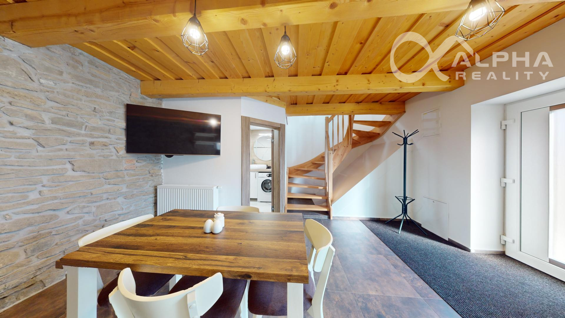 Prenájom 2i byt s parkovaním, záhradou, altánkom, Smižany