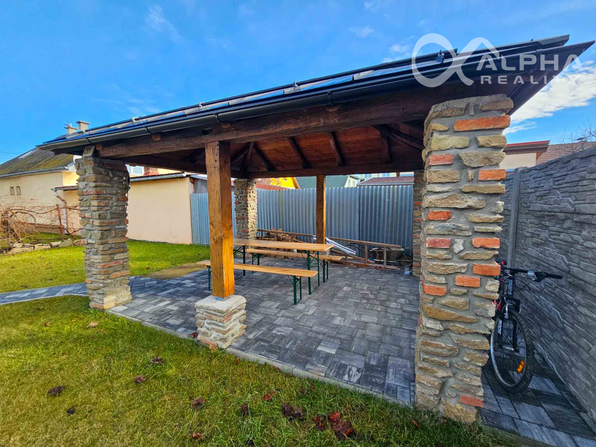 Prenájom 2i byt s parkovaním, záhradou, altánkom, Smižany