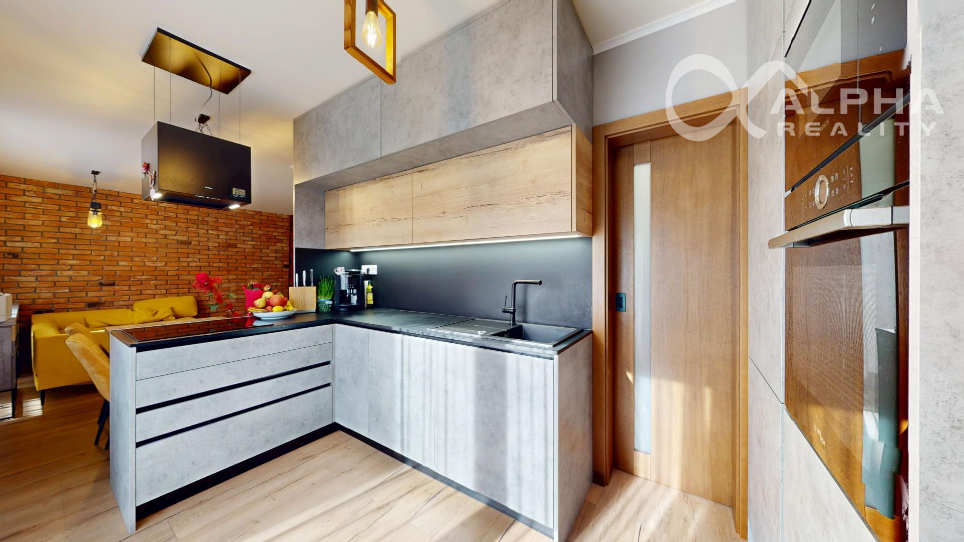 EXKLUZÍVNE nadštandardný 3i byt s balkónom, parkovaním, J. Hanulu, Spišská Nová Ves