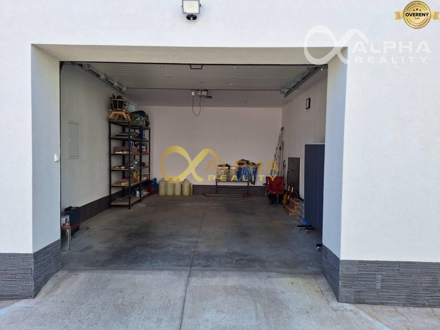 EXKLUZÍVNE 2 rodinné domy s polyfunkciou, Spišská Nová Ves