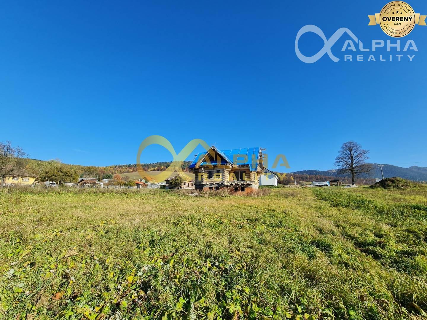 Rozostavaný zrubový rodinný dom, obec Pongrácovce, okres Levoča 