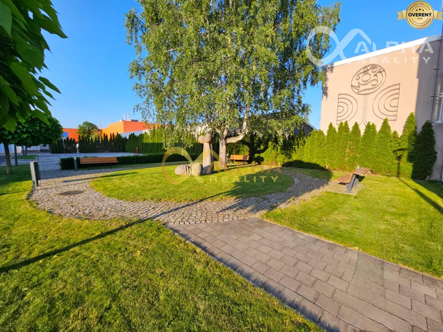 Prenájom kancelárske, obchodné priestory 57,25 m2, Spišská Nová Ves