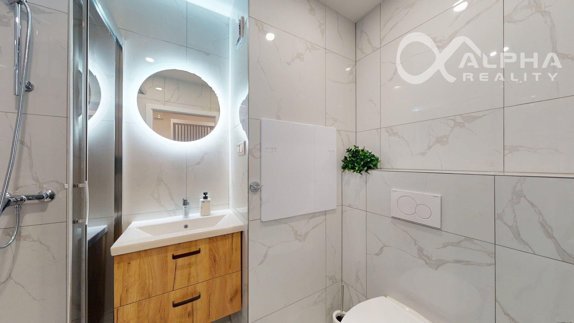 Prenájom 1i byt upravený na 2i, 2 loggie, sídl. Mier, SNV