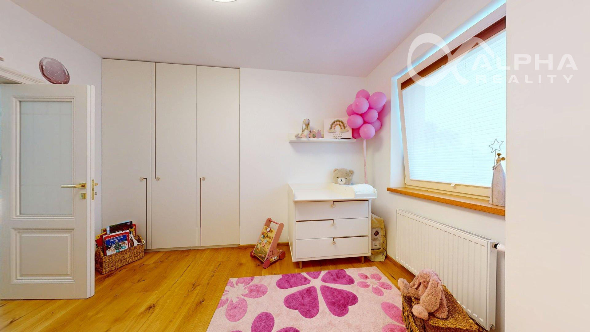 Nadštandardný 3i byt s loggiou, parkovaním, Tarča, Sp.N.Ves