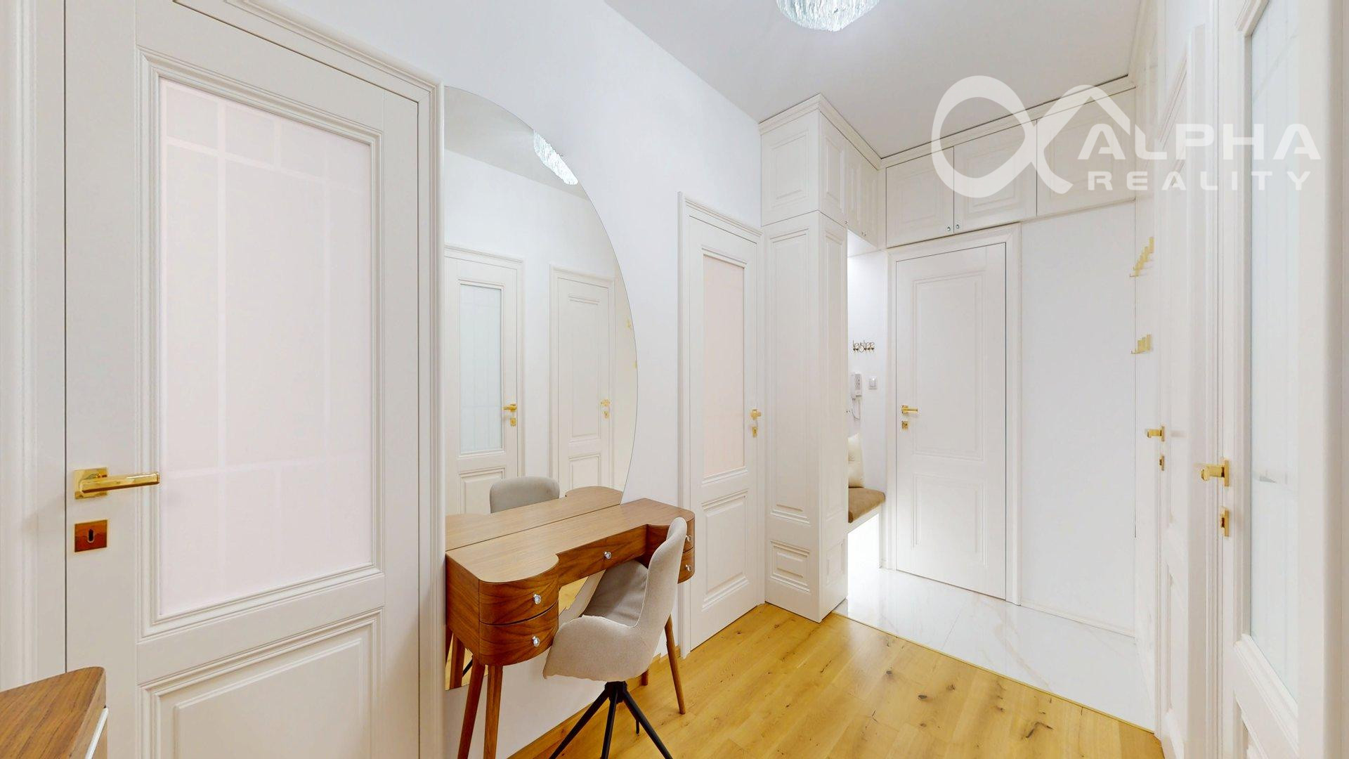 Nadštandardný 3i byt s loggiou, parkovaním, Tarča, Sp.N.Ves