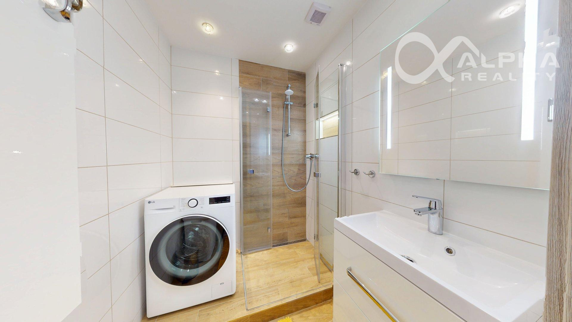 EXKLUZÍVNE 4i byt s loggiou, sídl. Východ, Spišská Nová Ves