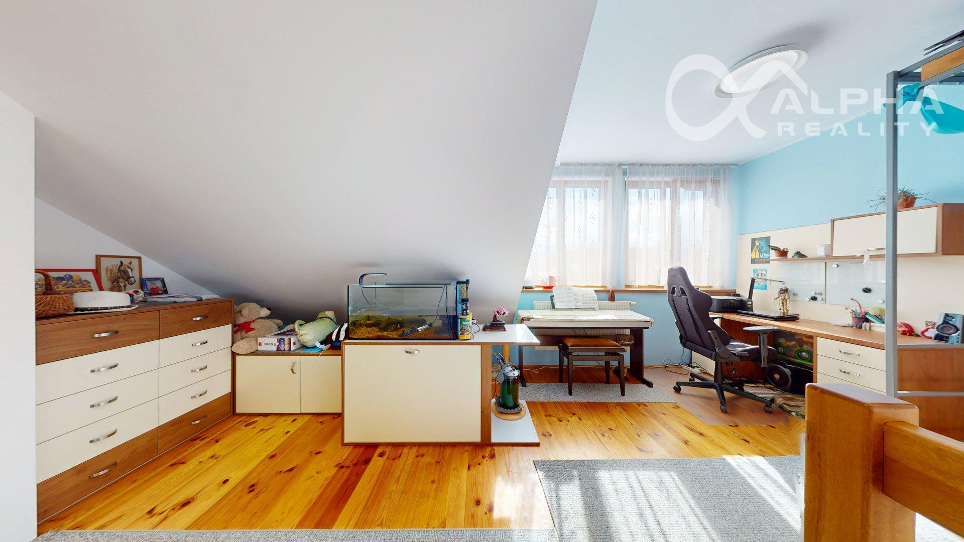 EXKLUZÍVNE 3i podkrovný byt s terasou, centrum, Spišská Nová Ves