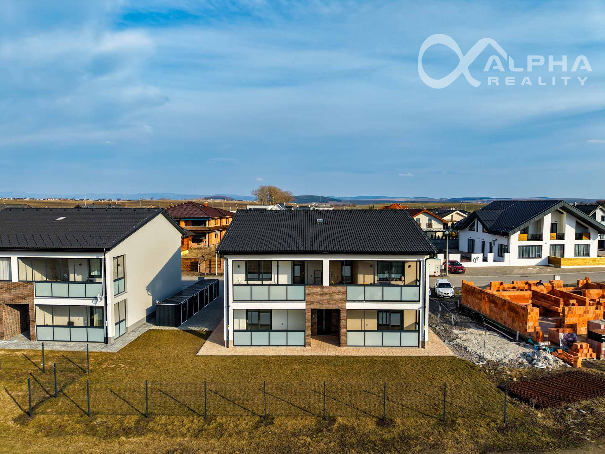 EXKLUZÍVNE 2i apartmán s terasou, parkovaním, Veľký Slavkov, okr. Poprad