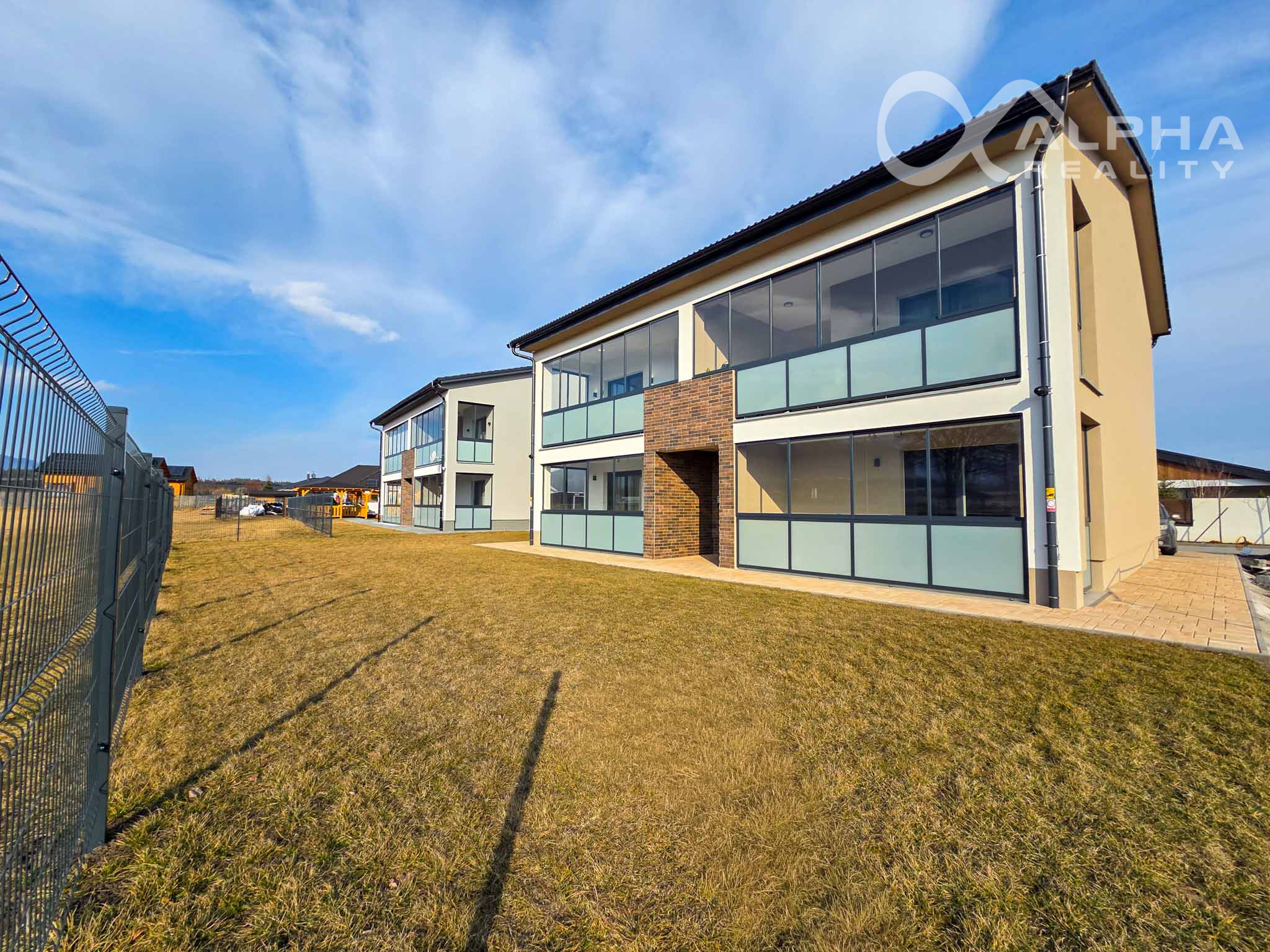 EXKLUZÍVNE 2i apartmán s terasou, parkovaním, Veľký Slavkov, okr. Poprad