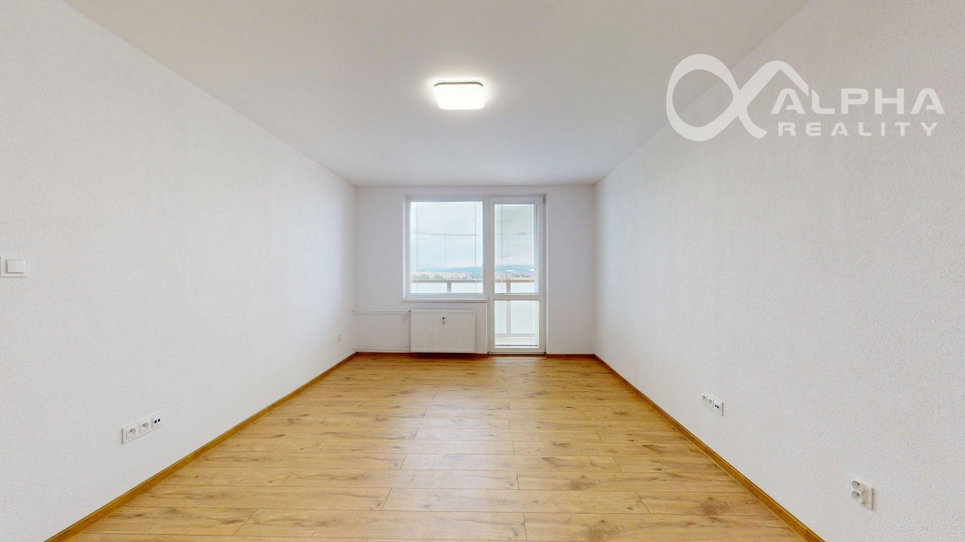 Prenájom 1 izbový byt s loggiou, centrum, Spišská Nová Ves