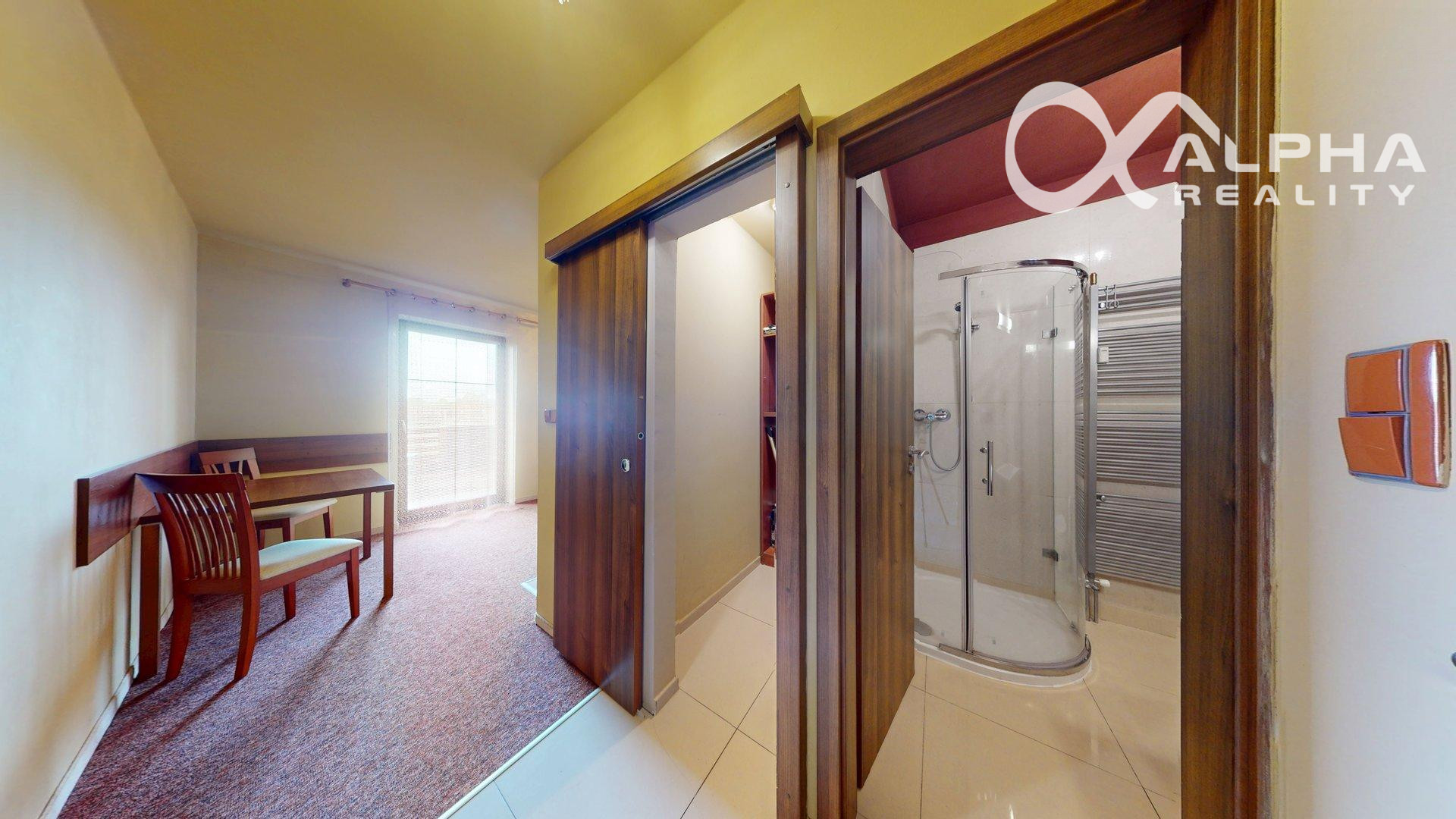 PRENÁJOM 2i apartmán s terasou, parkovaním, Veľká Lomnica