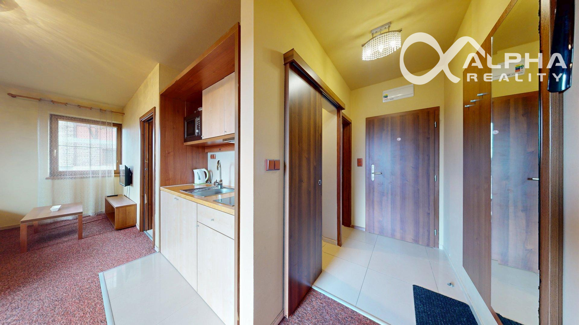 PRENÁJOM 2i apartmán s terasou, parkovaním, Veľká Lomnica