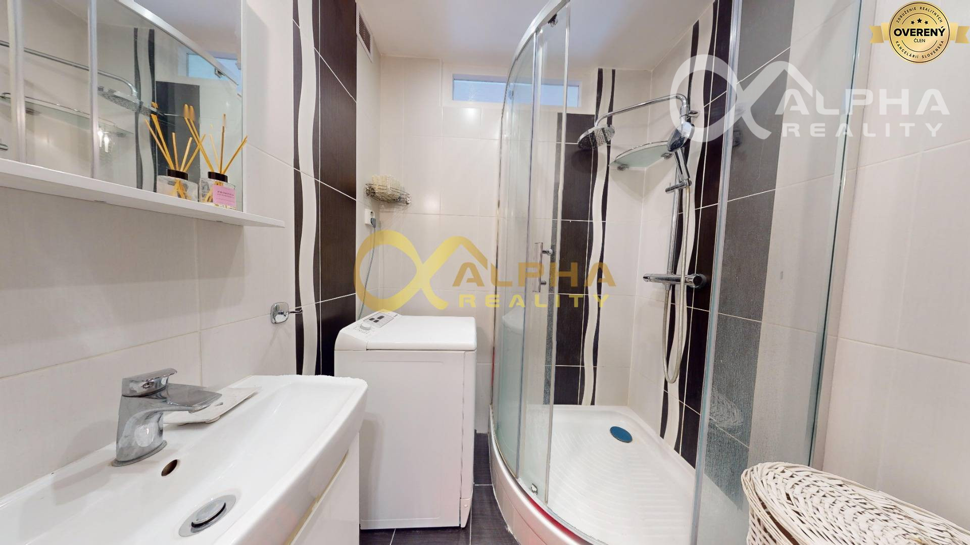 Prenájom: 2 izbový byt s balkónom, centrum, Spišská Nová Ves