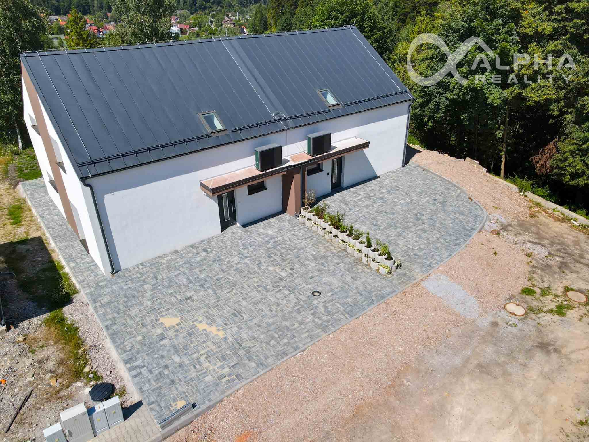 Prenájom 4i byt v rodinnom dome s parkovaním, Novoveská Huta