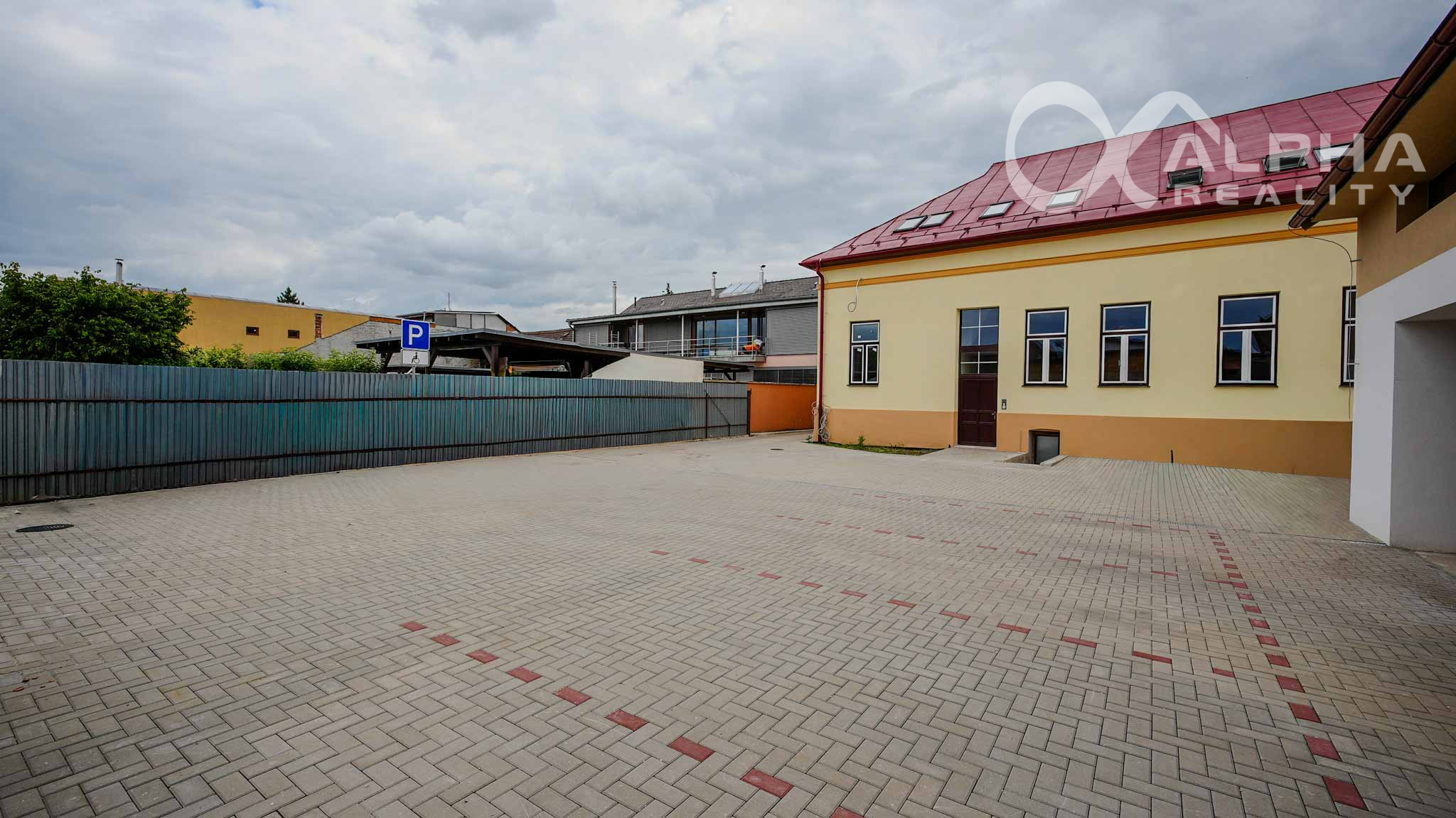 EXKLUZÍVNE Polyfunkčná budova, ul. Odborárov, Sp. Nová Ves