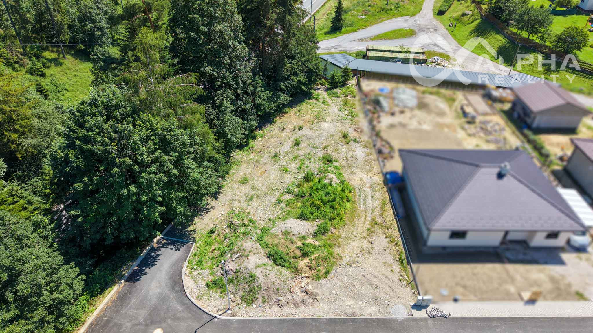 EXKLUZÍVNE Stavebný pozemok, 916m2, Novoveská Huta