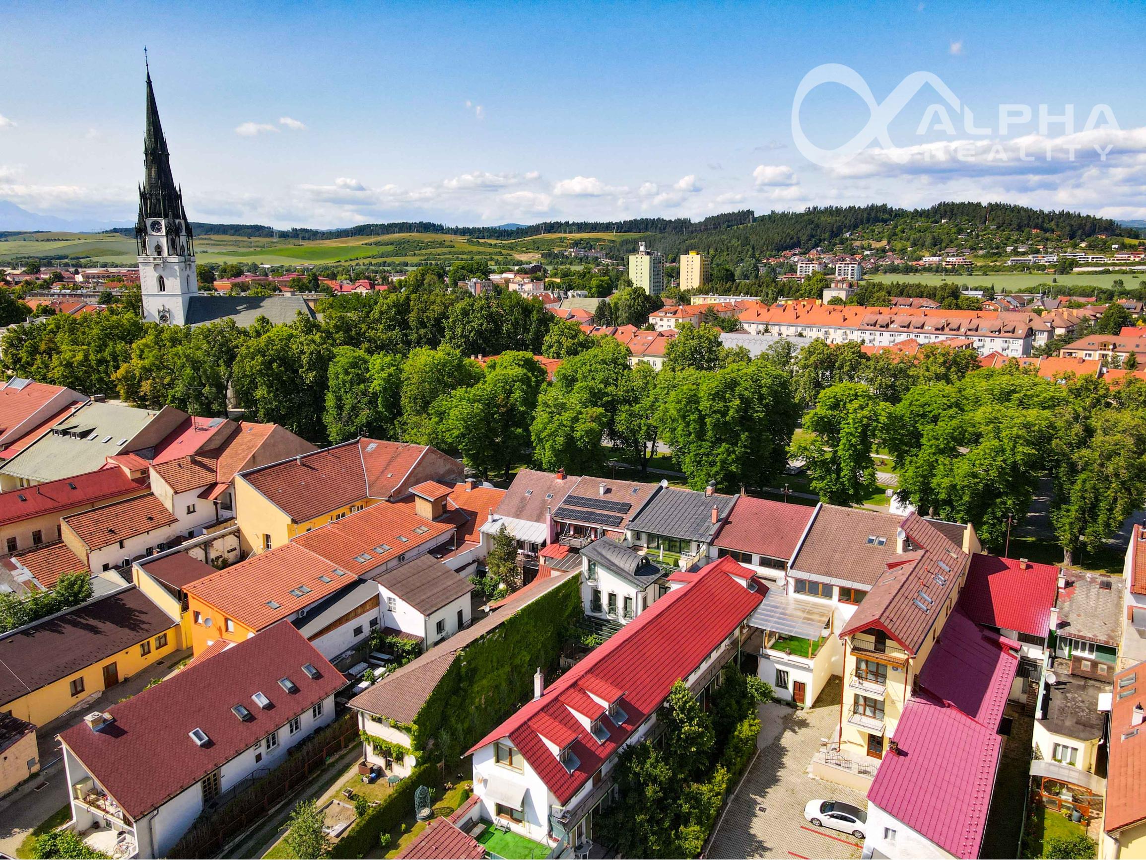 Exkluzívny 2 izbový byt s parkovaním, centrum, Spišská Nová Ves