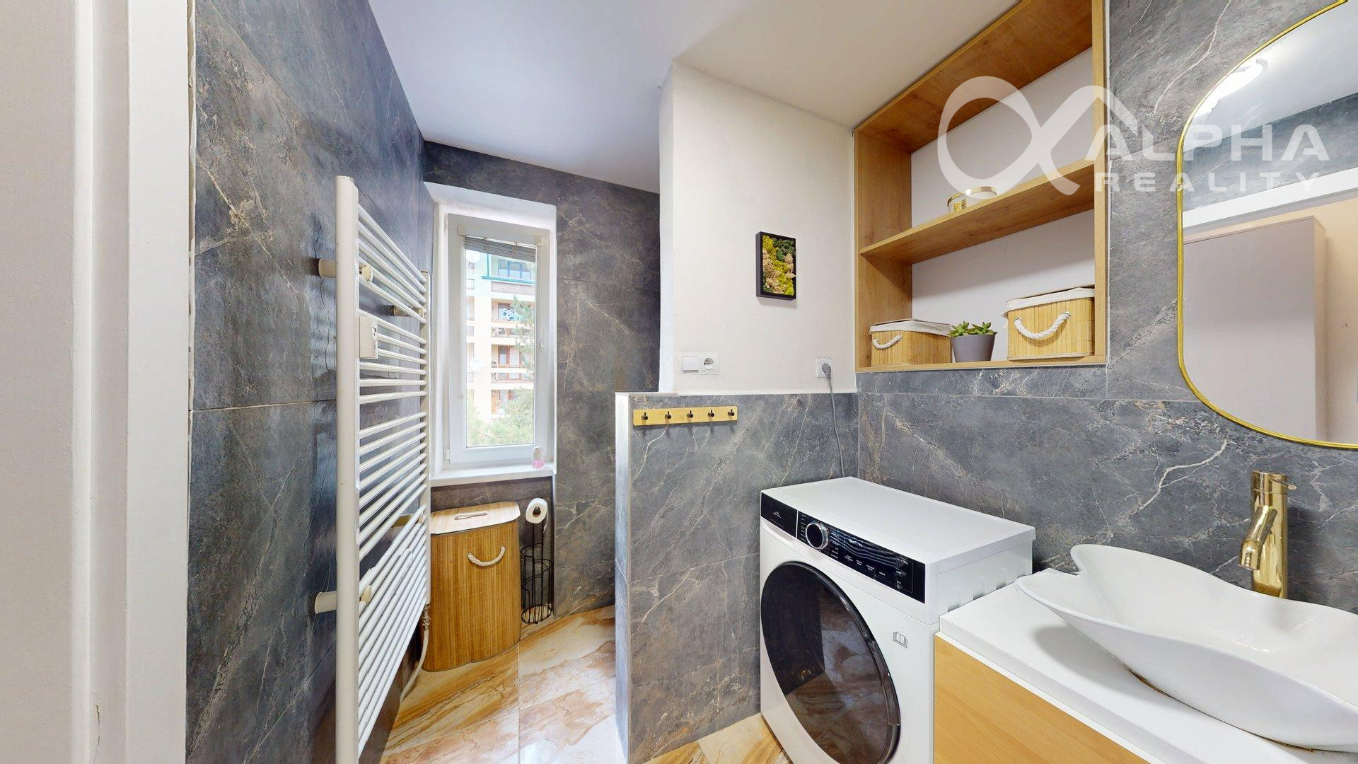 EXKLUZÍVNE 2 izbový byt, 2 balkóny, centrum, Spišská Nová Ves